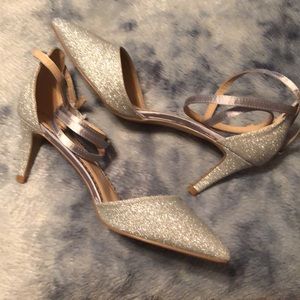 Journee Collection Women’s Silver Heels New In Box